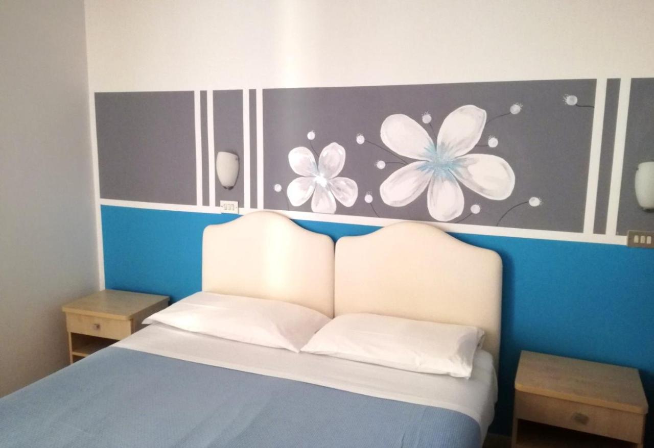 Hotel Serafini Rimini Exterior foto