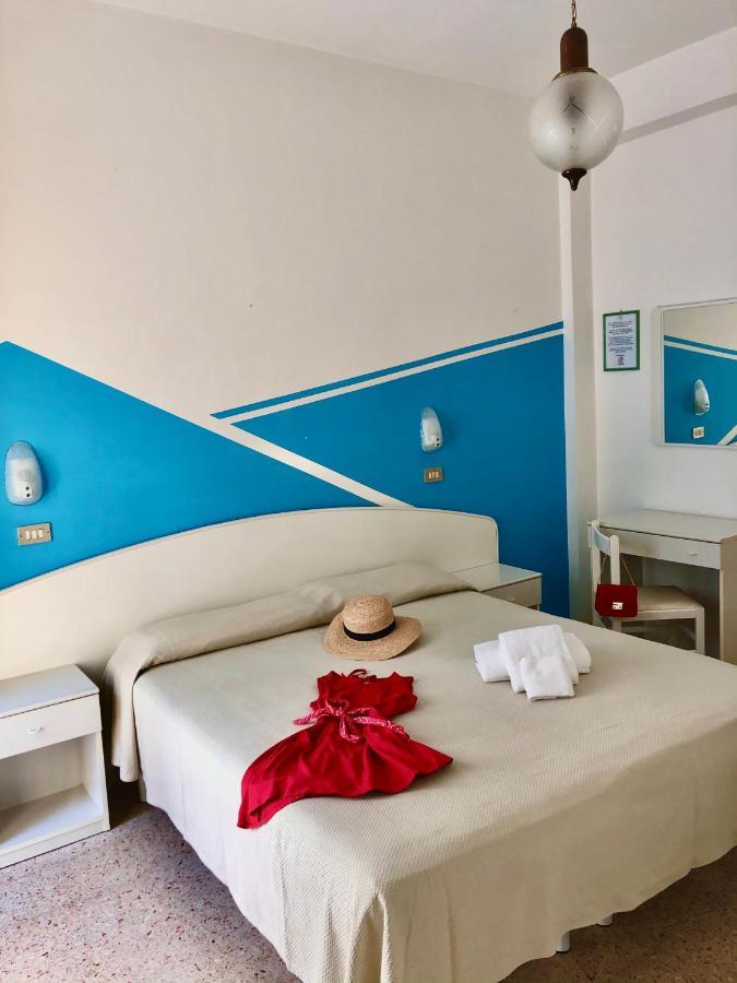Hotel Serafini Rimini Exterior foto