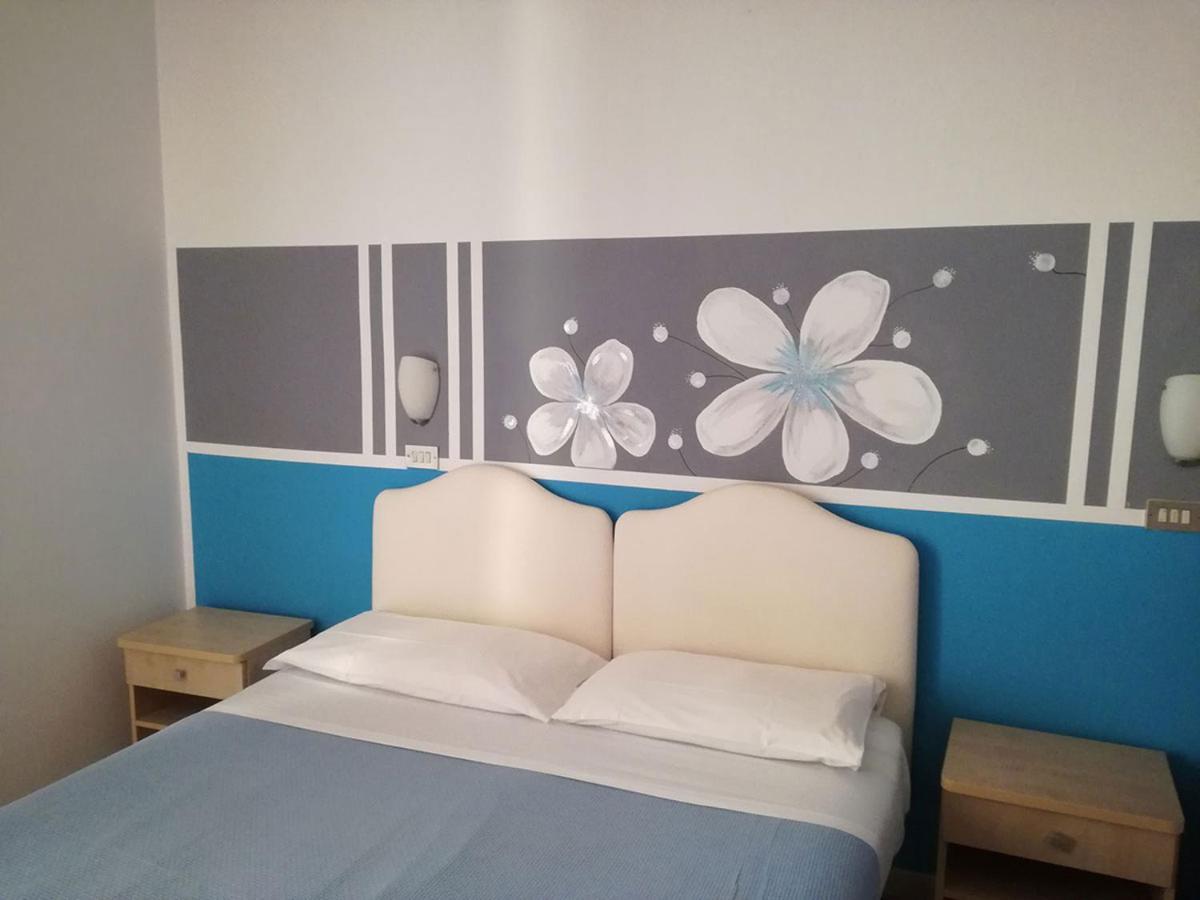 Hotel Serafini Rimini Exterior foto